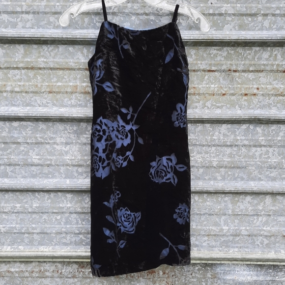 VINTAGE Black Velvet Box Cut Body Con Zip Up Back Mini Dress - Picture 9 of 15